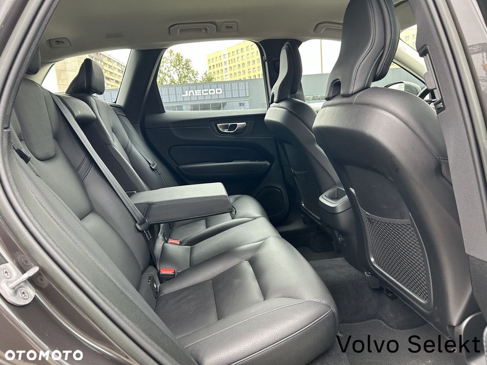 Volvo XC 60 - 25