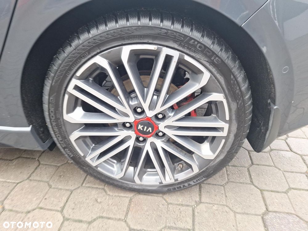 Kia Ceed 1.6 T-GDI GT - 18