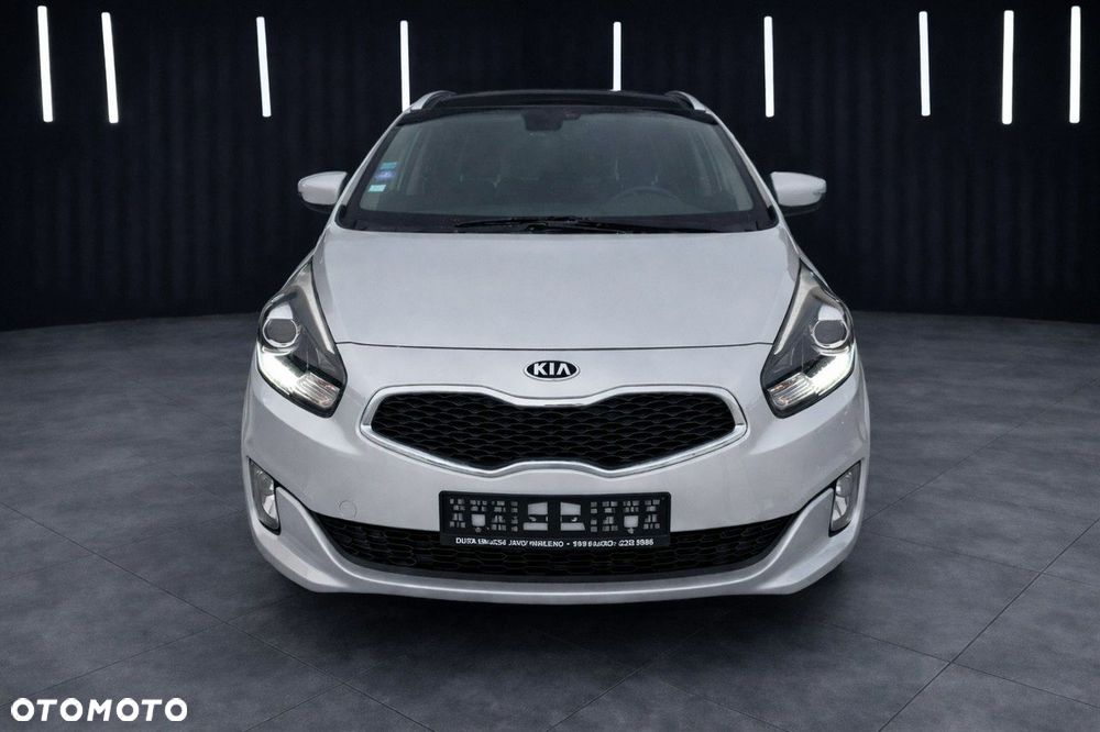 Kia Carens - 2