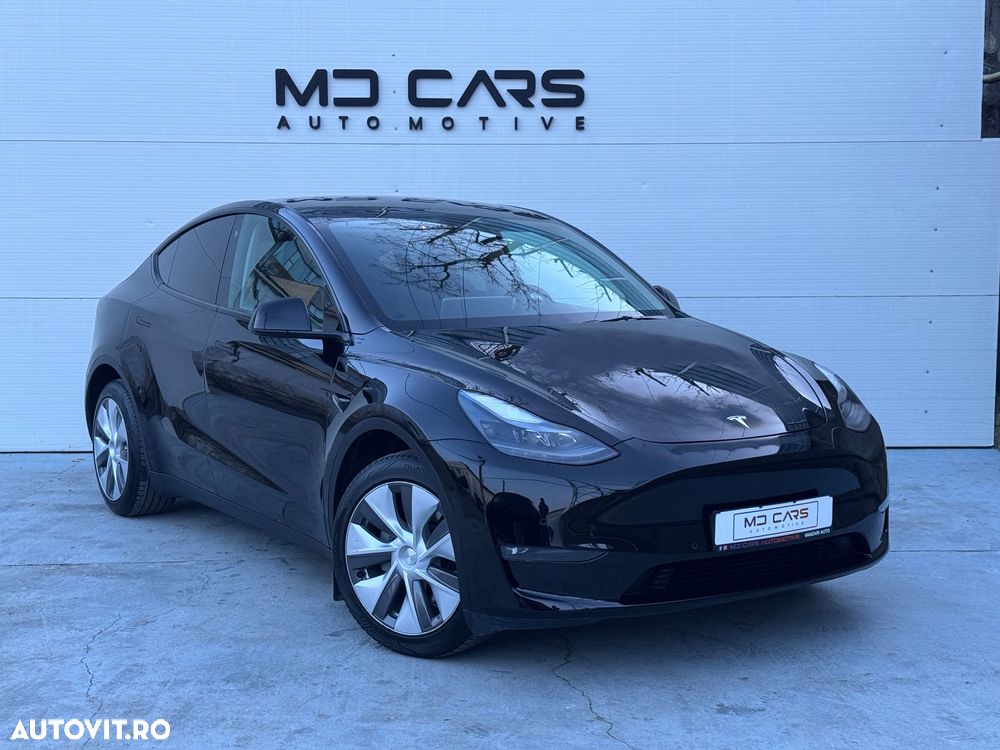 Tesla Model Y - 1