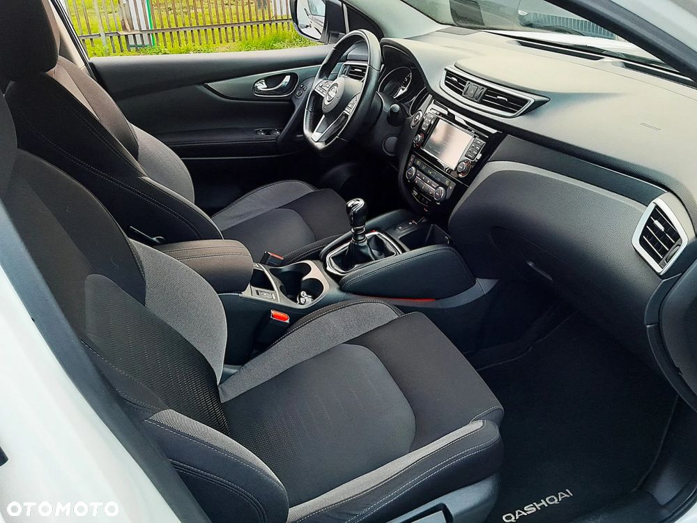 Nissan Qashqai 1.2 DIG-T N-Connecta - 17