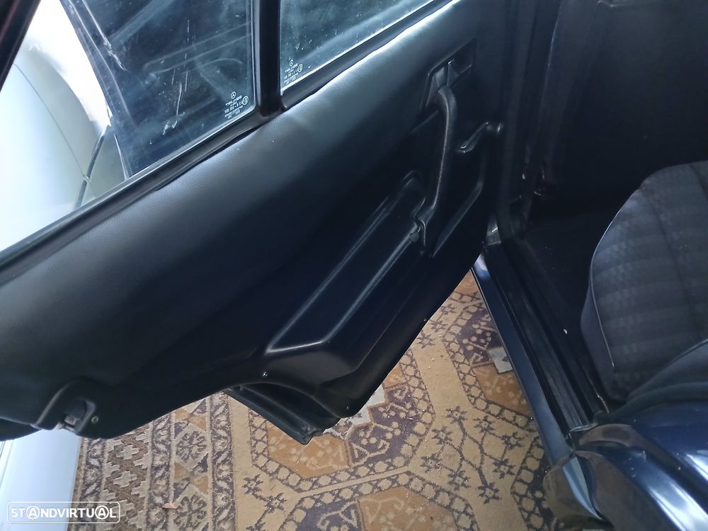 Mercedes-Benz W201 (1982-1993) 190 E 1.8 - 15