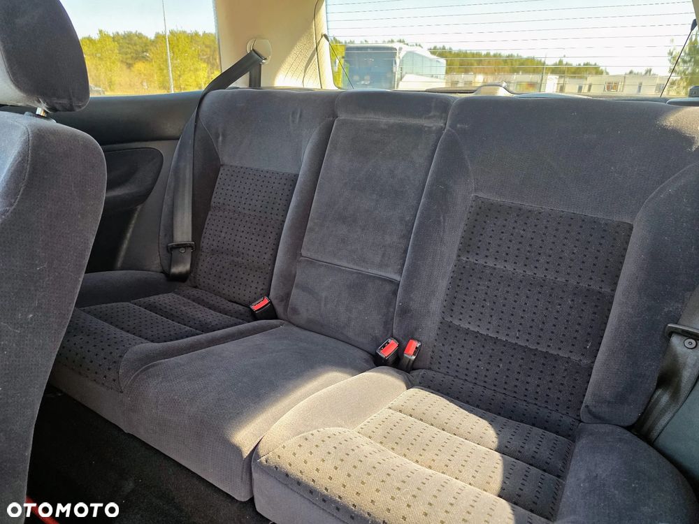 Volkswagen Golf 1.6 Comfortline - 7