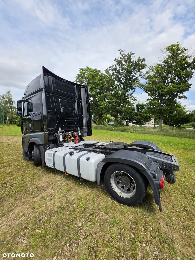 Mercedes-Benz Actros - 38