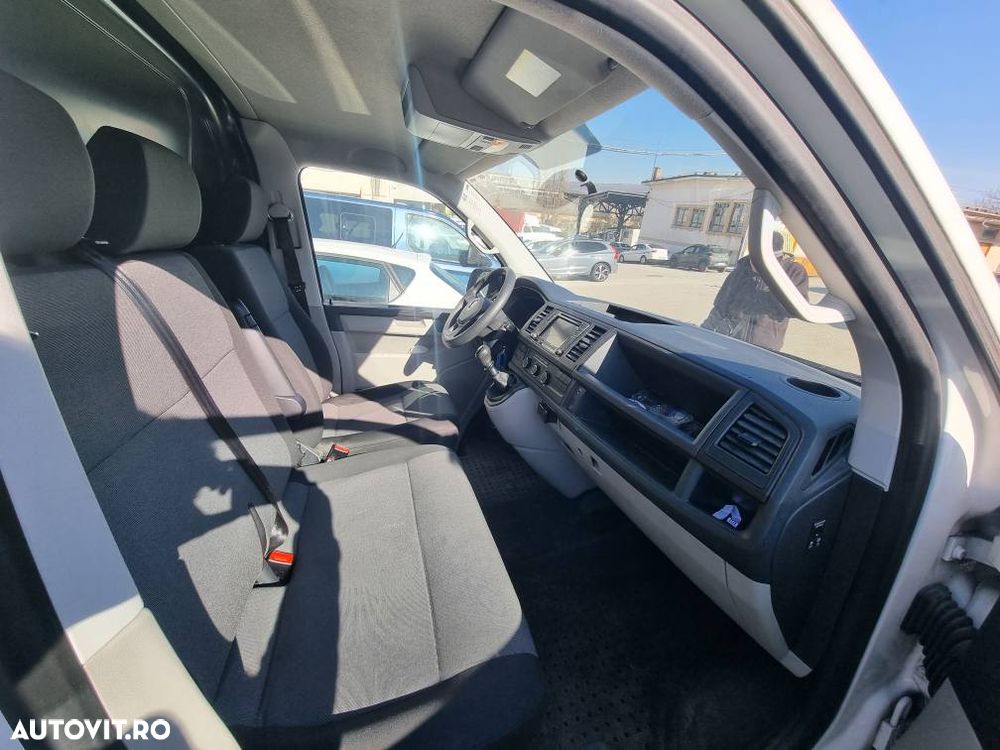 Volkswagen Transporter - 4