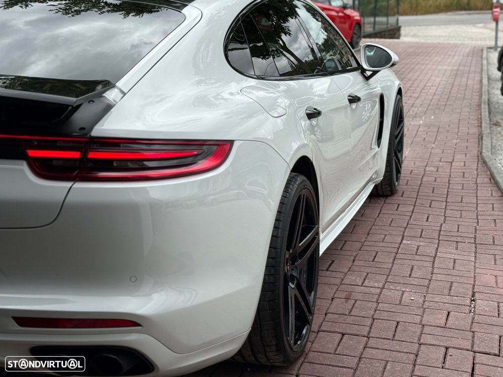 Porsche Panamera 4 S - 13
