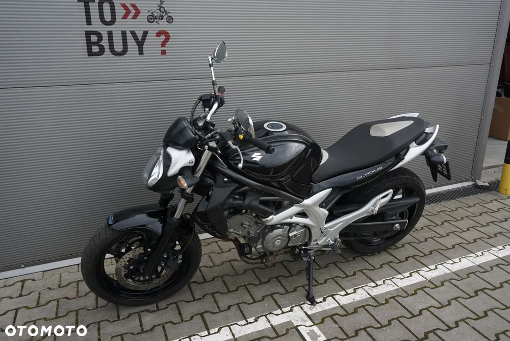 Suzuki Gladius - 7