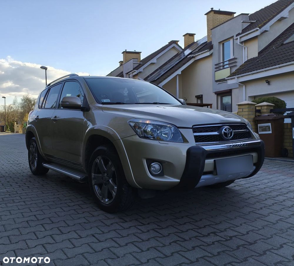 Toyota RAV4 - 4