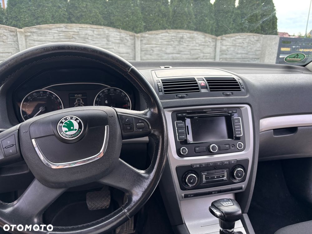 Skoda Octavia 2.0 TDI DSG Ambiente - 12