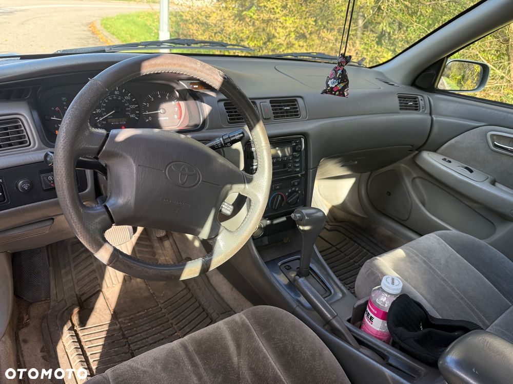 Toyota Camry ver-3-0-v6-le - 8