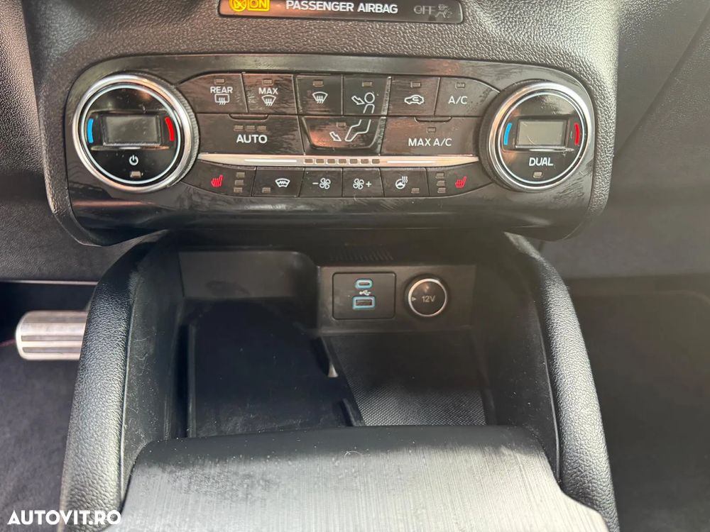Ford Kuga 2.5 Duratec PHEV ST-LINE - 19
