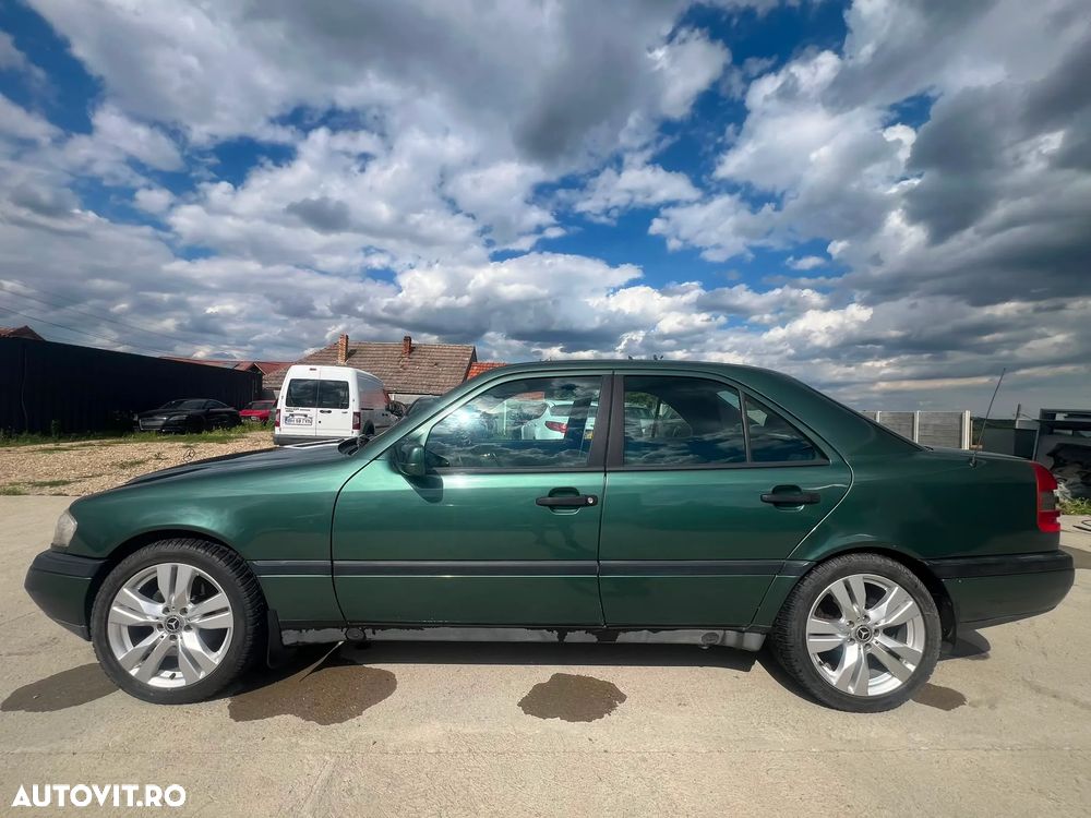 Mercedes-Benz C ver-200-d - 4