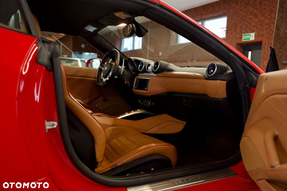 Ferrari California T - 34