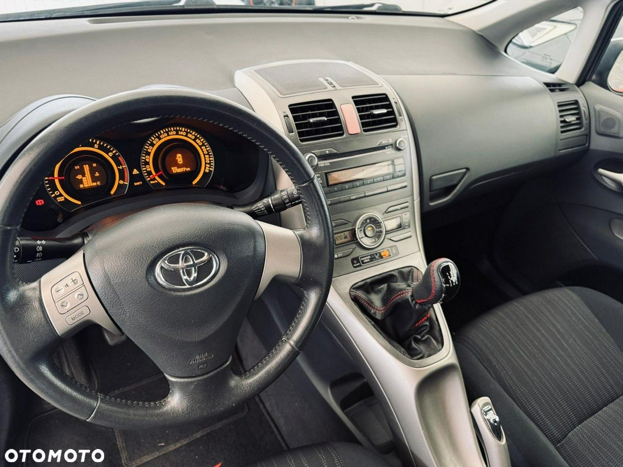 Toyota Auris - 21