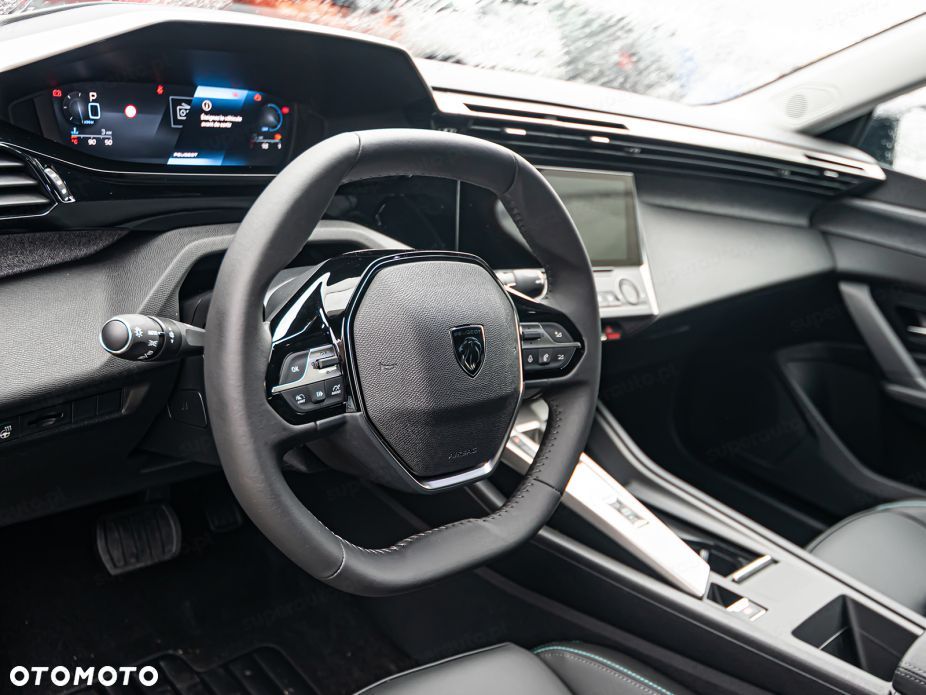 Peugeot 408 1.2 PureTech mHEV Allure S&S e-DCS6 - 8