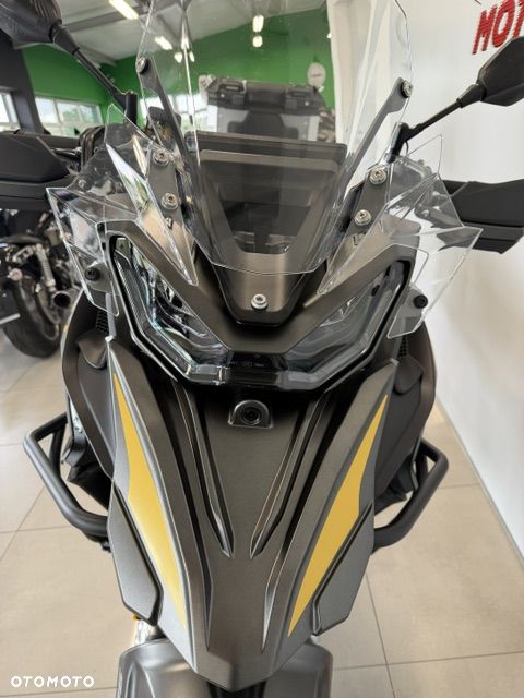 QJMOTOR 900 S - 5