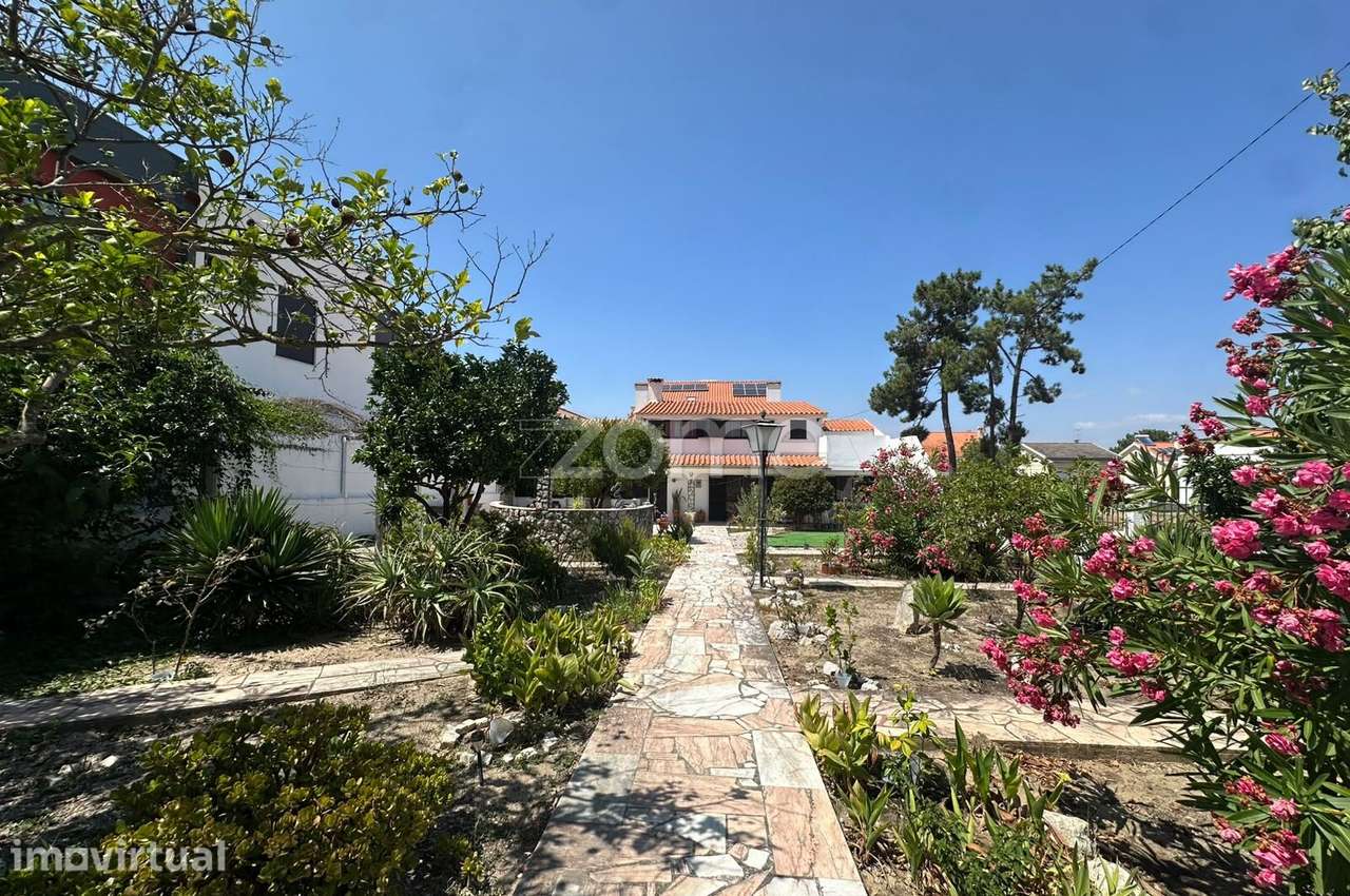 Moradia T2 + T1 com amplo lote e jardim | Quinta do Conde, Boa Água 3 - Grande imagem: 2/26