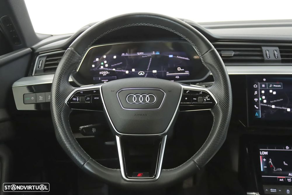 Audi e-tron 55 quattro S line - 11