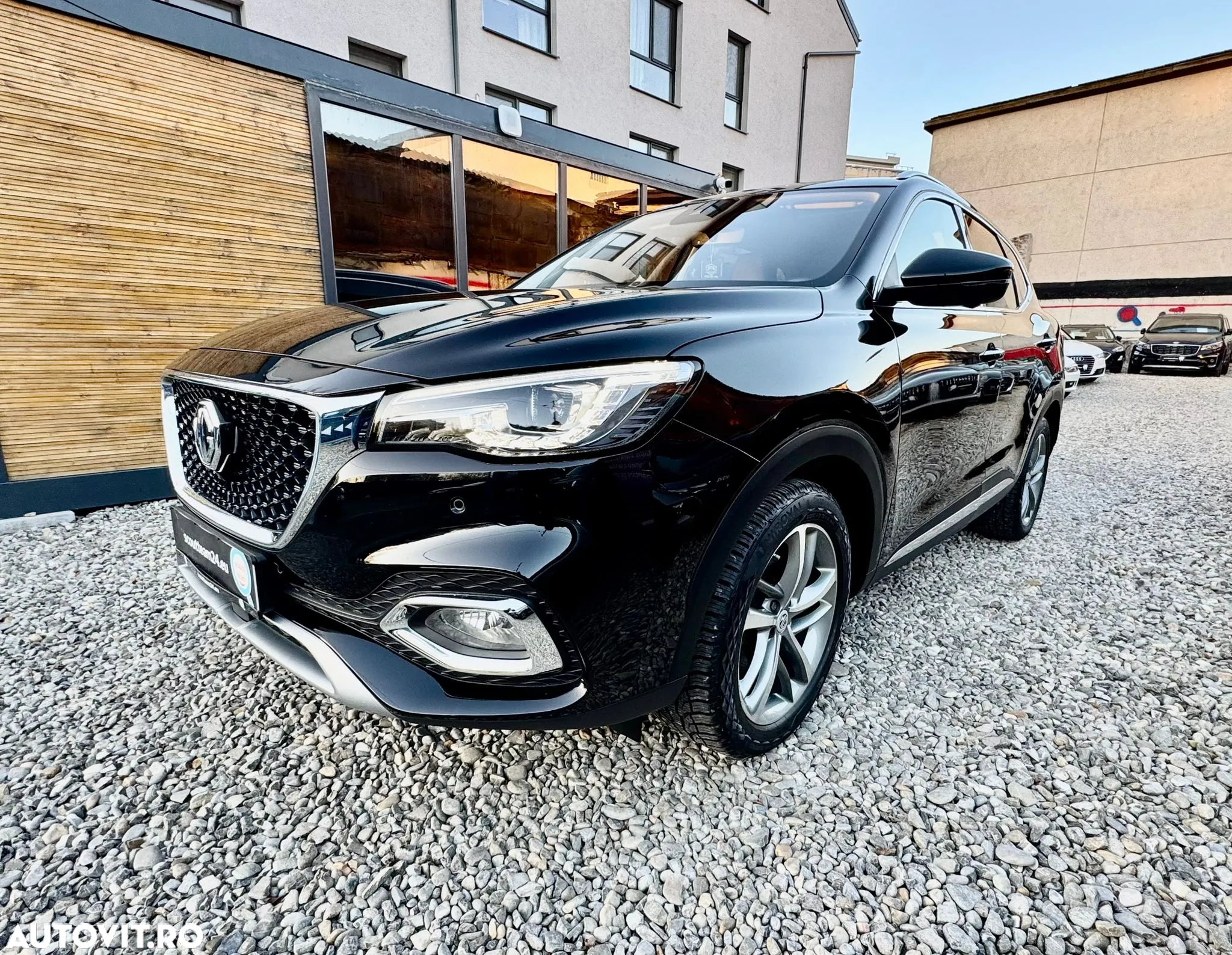 MG EHS 1.5T-GDI PHEV Luxury - 17