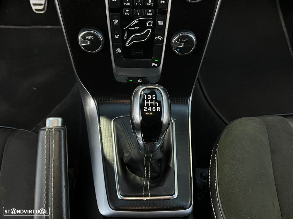Volvo V40 2.0 D2 R-Design - 22