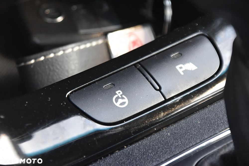 Kia Ceed 1.6 GDI DCT Platinum Edition - 37