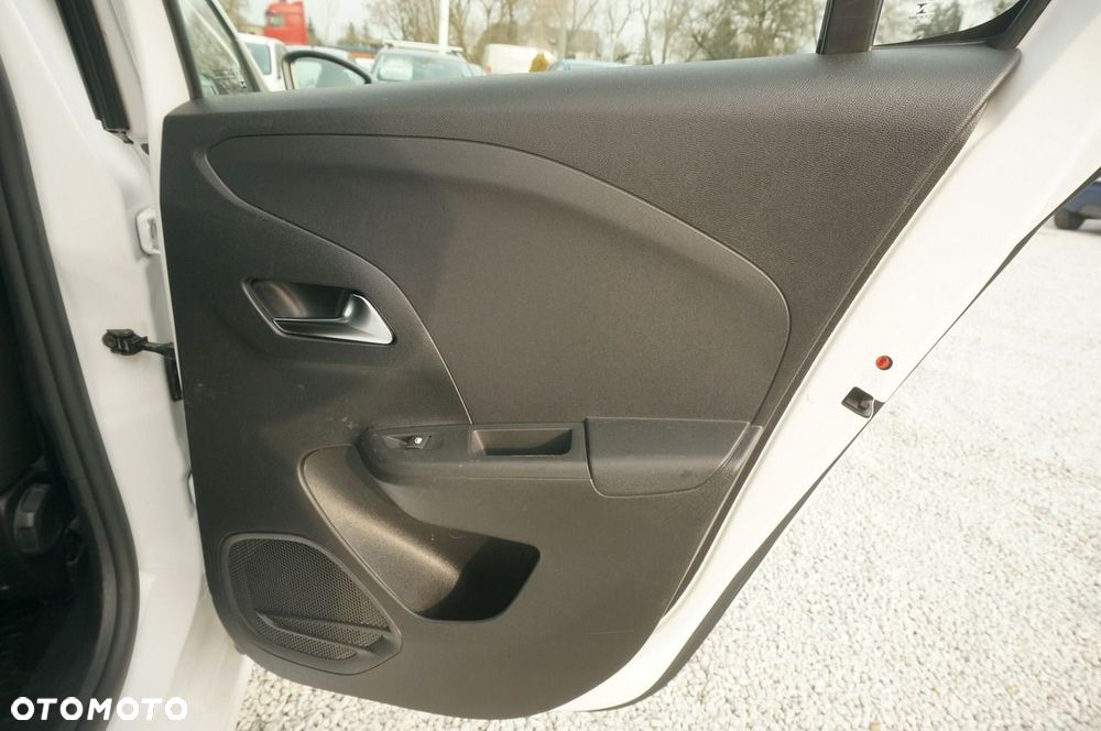 Opel Corsa 1.5 D Edition S&S - 30