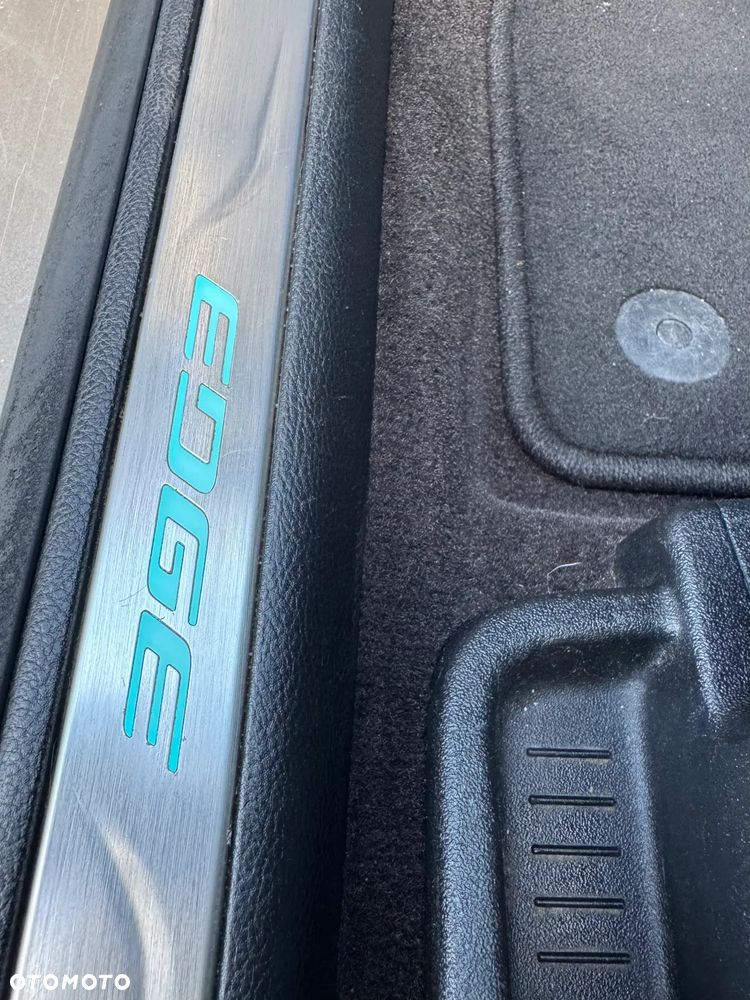 Ford Edge - 23