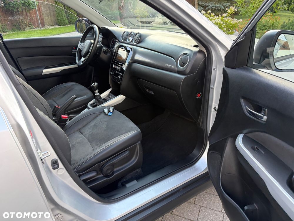 Suzuki Vitara 1.6 DDiS (4x4) Allgrip Comfort+ - 24