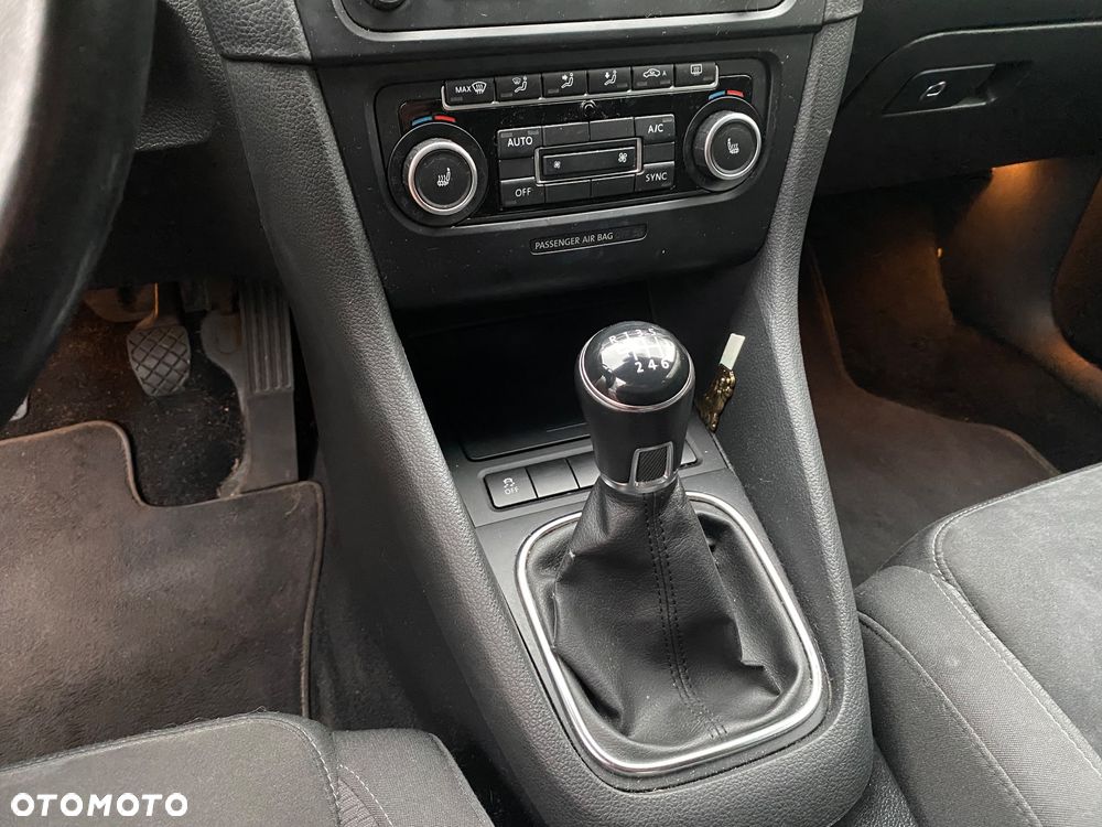 Volkswagen Golf - 16