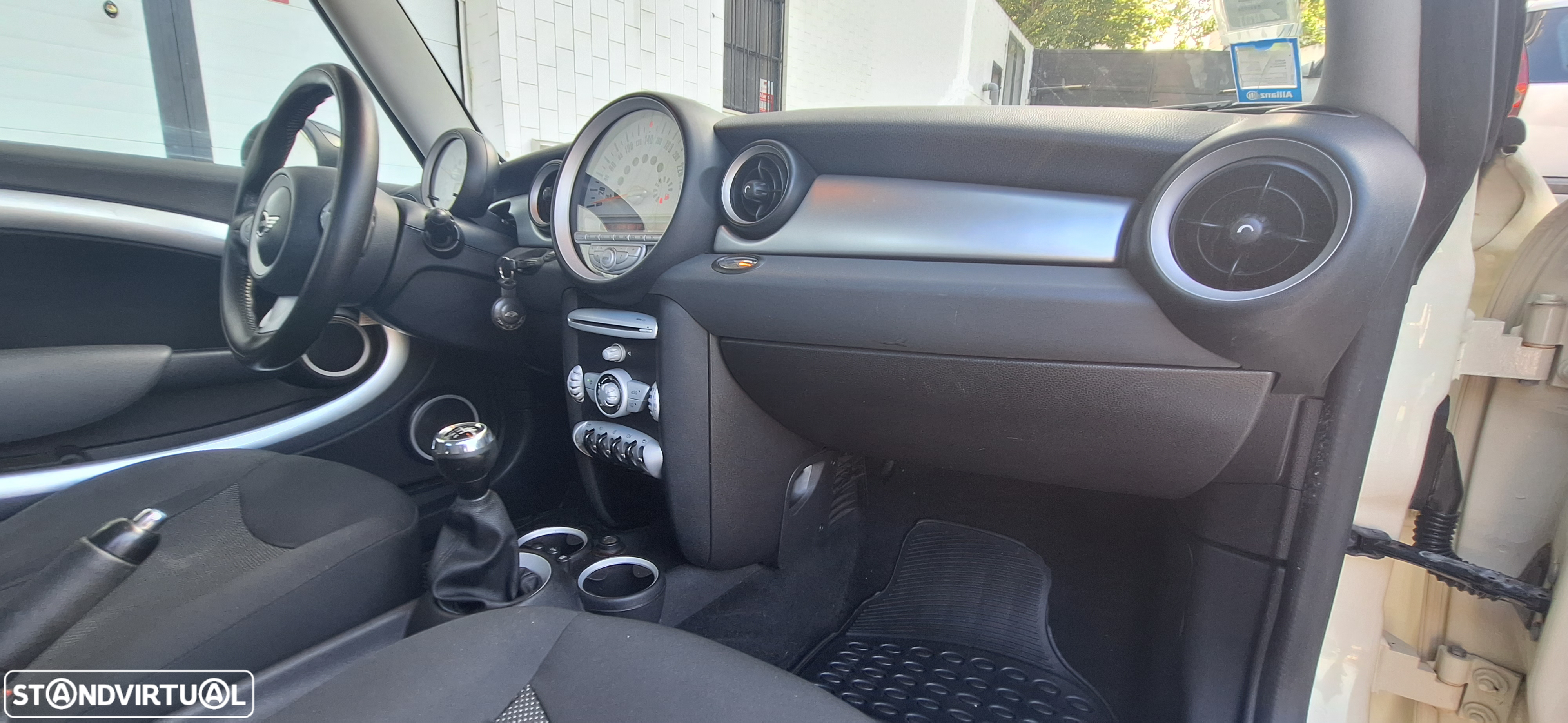 MINI 3 Portas Cooper D - 15