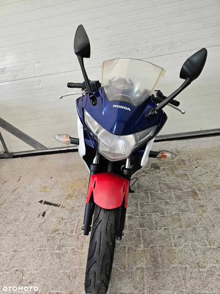 Honda CBR - 13