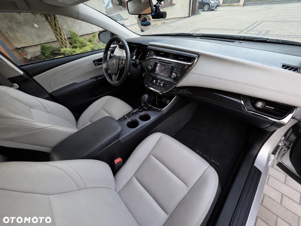 Toyota Avalon 3.5 Limited - 28