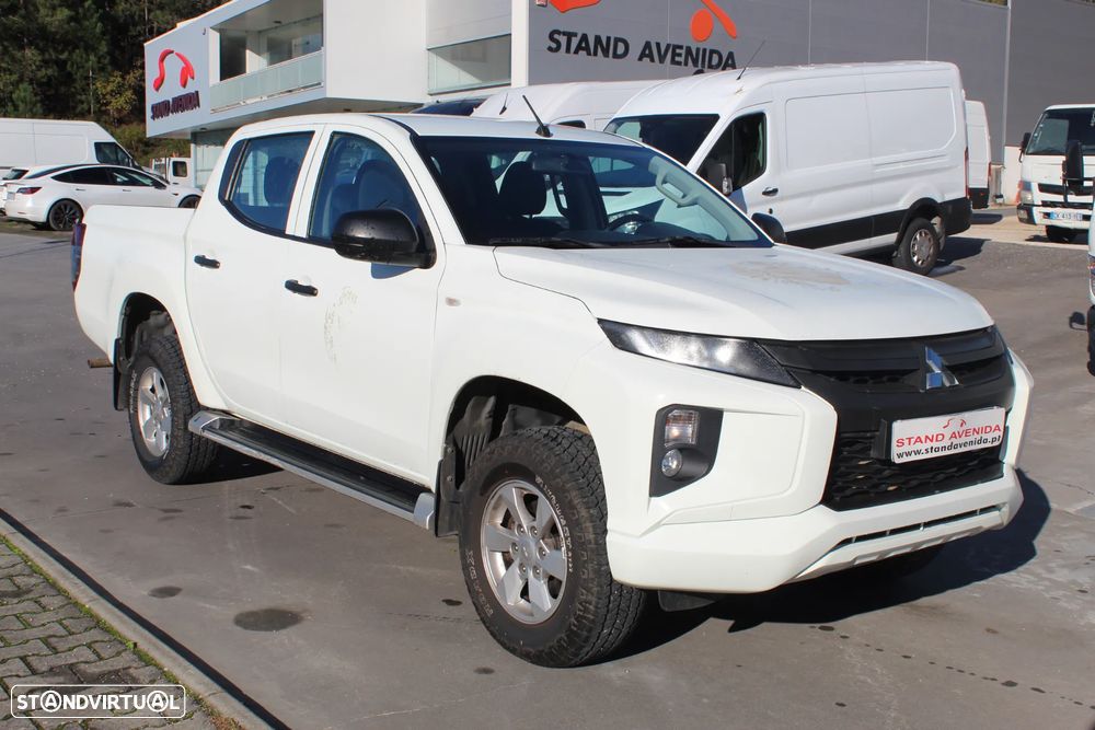 Mitsubishi L200 2.3 DI-D CD Invite 4WD - 3