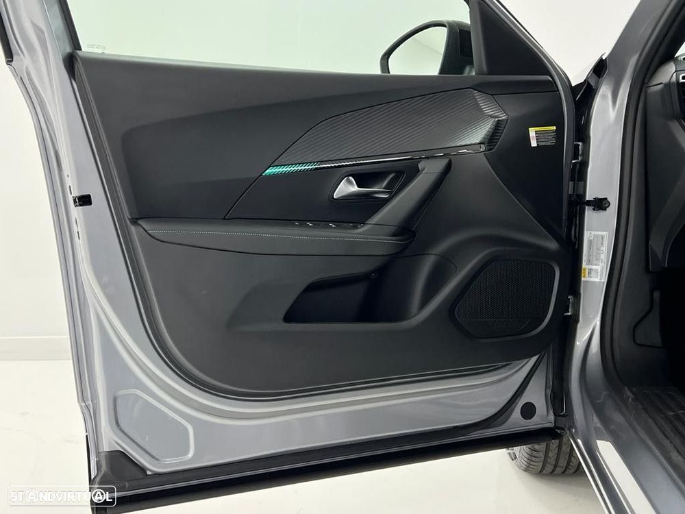 Peugeot 2008 1.2 PureTech Allure - 11