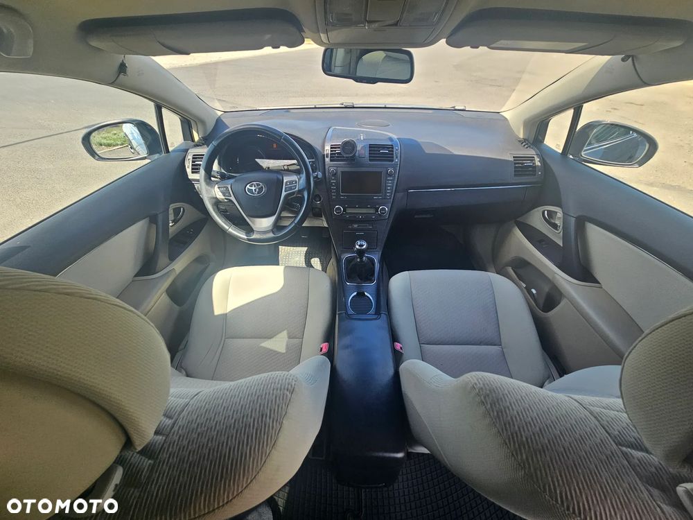 Toyota Avensis 2.0 Sol plus NAVI - 5