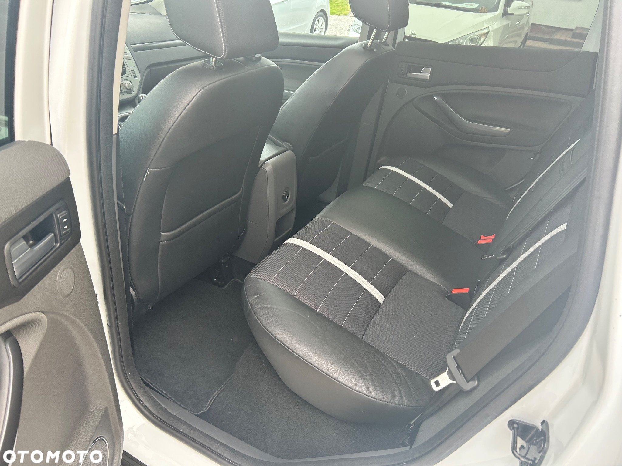 Ford Kuga 2.0 TDCi Titanium - 13