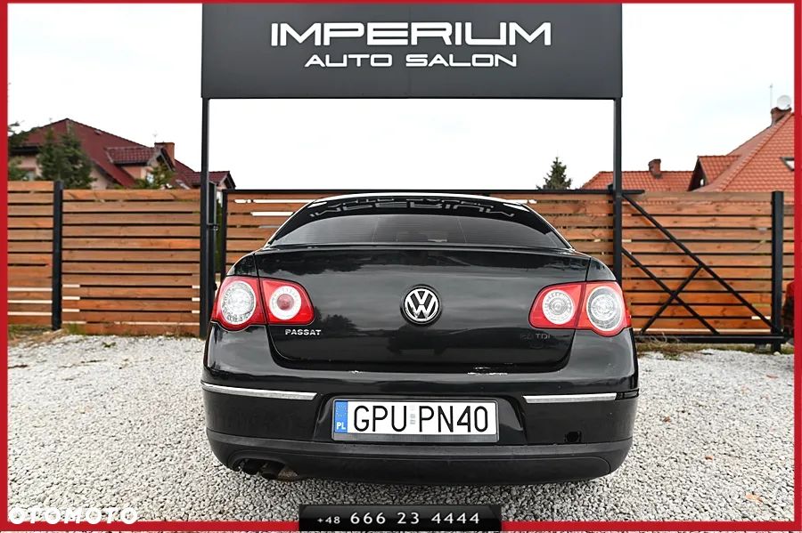 Volkswagen Passat 2.0 TDI DPF BlueMotion Technology Comfortline - 11