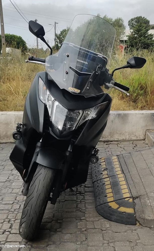 Honda Integra 750 - 6