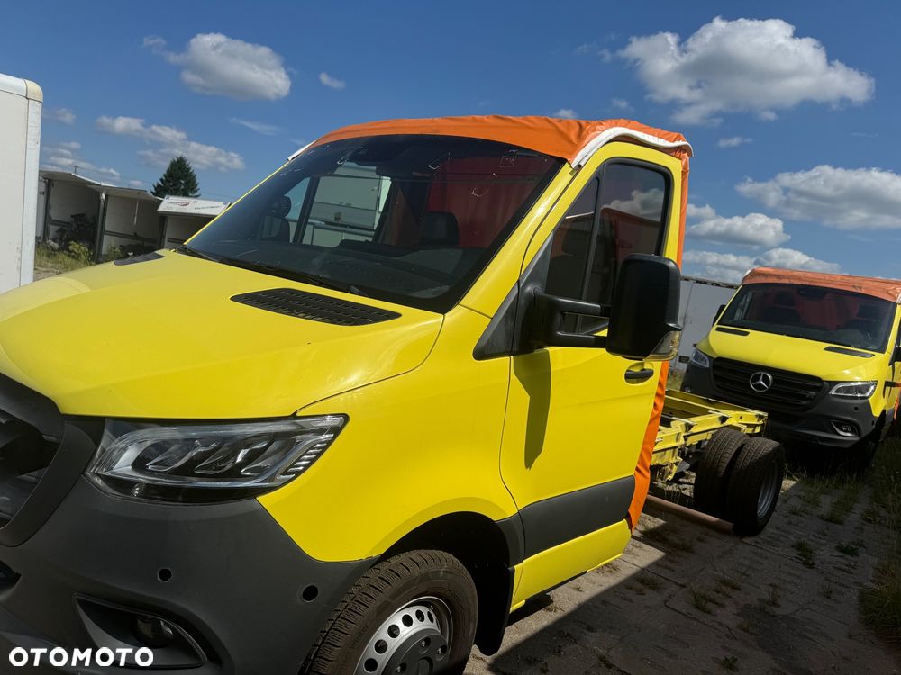 Mercedes-Benz Sprinter - 2