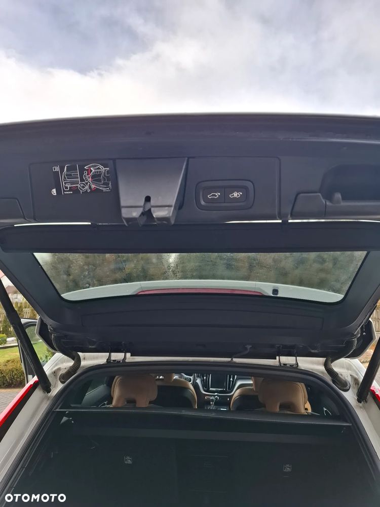 Volvo XC 60 T6 AWD Geartronic Momentum - 18