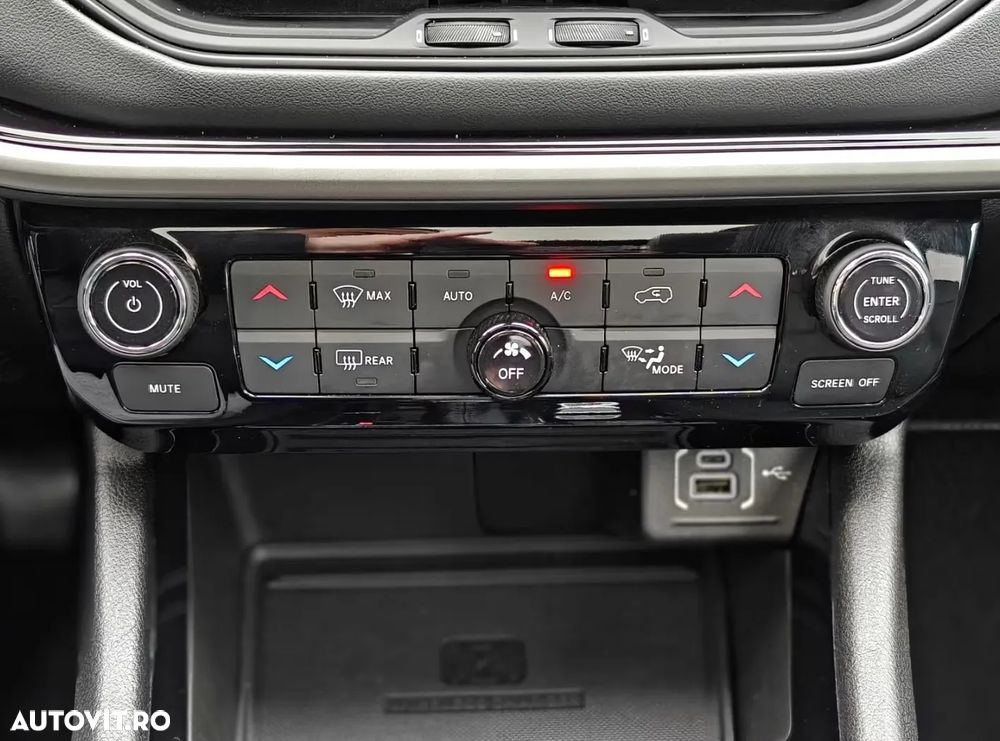 Jeep Compass 1.3 T4 4xe PLUG-IN HYBRID Automatik Limited - 14