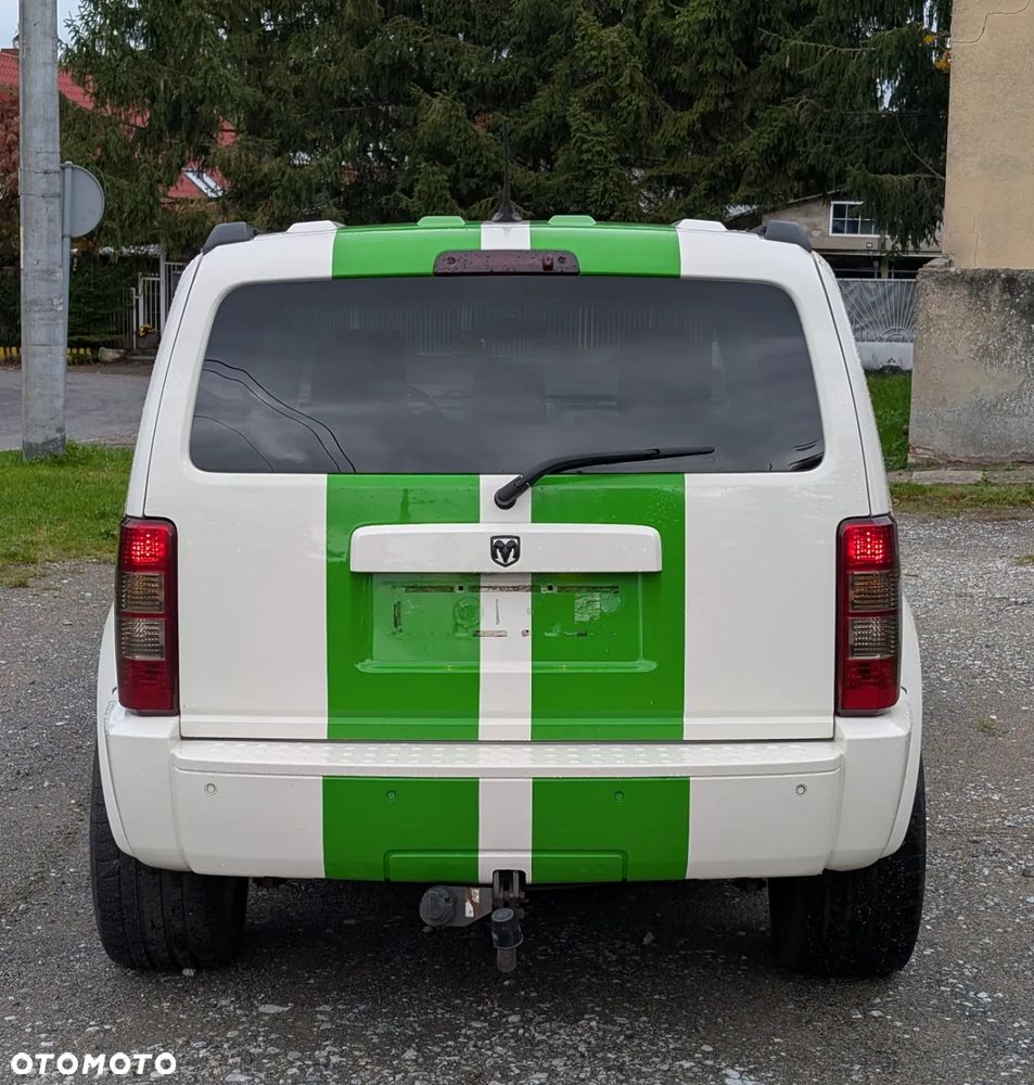 Dodge Nitro - 6