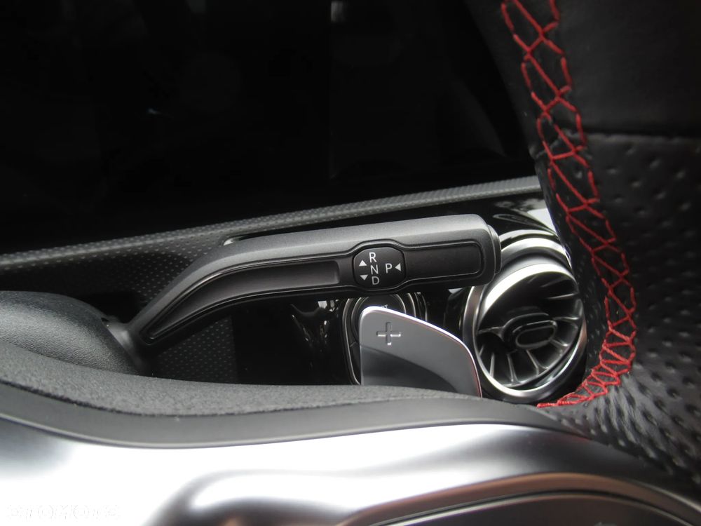 Mercedes-Benz CLA 200 AMG Line 7G-DCT - 15