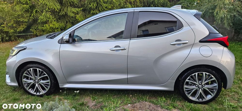 Toyota Yaris Hybrid 1.5 Executive - 3