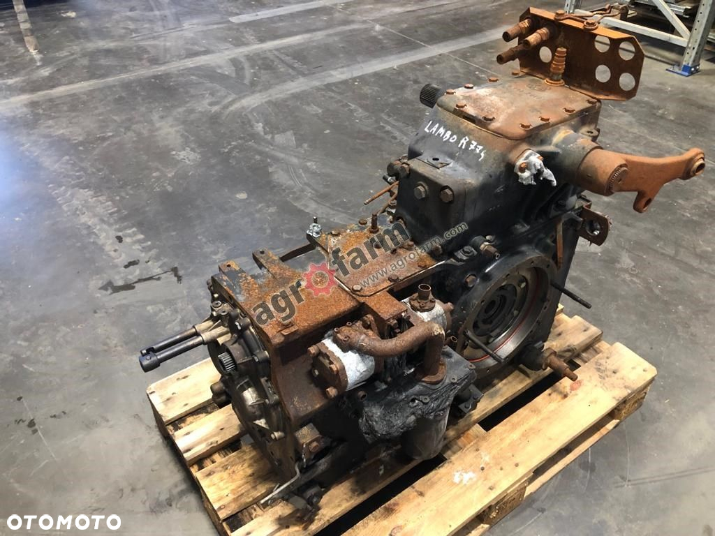 TYLNY MOST LAMBORGHINI  R774  44531100 - 4