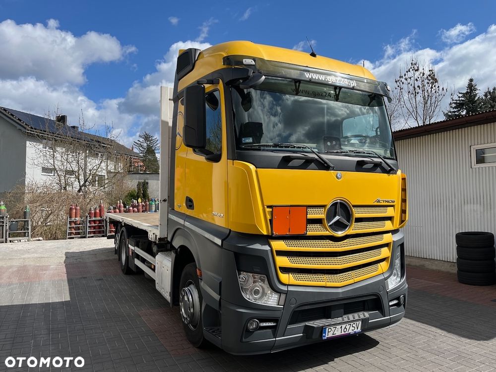 Mercedes-Benz Actros - 2