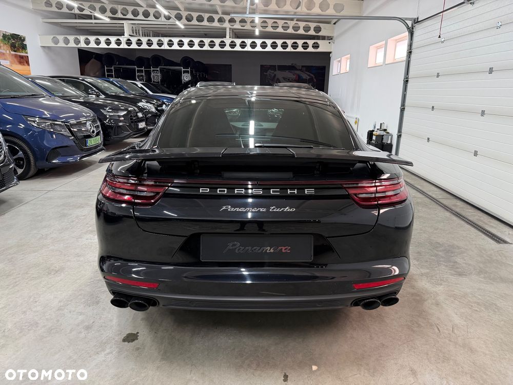 Porsche Panamera Turbo - 9