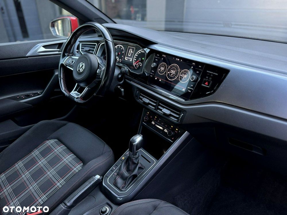 Volkswagen Polo - 30