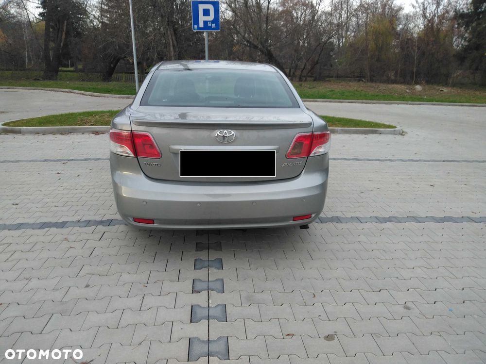 Toyota Avensis - 3