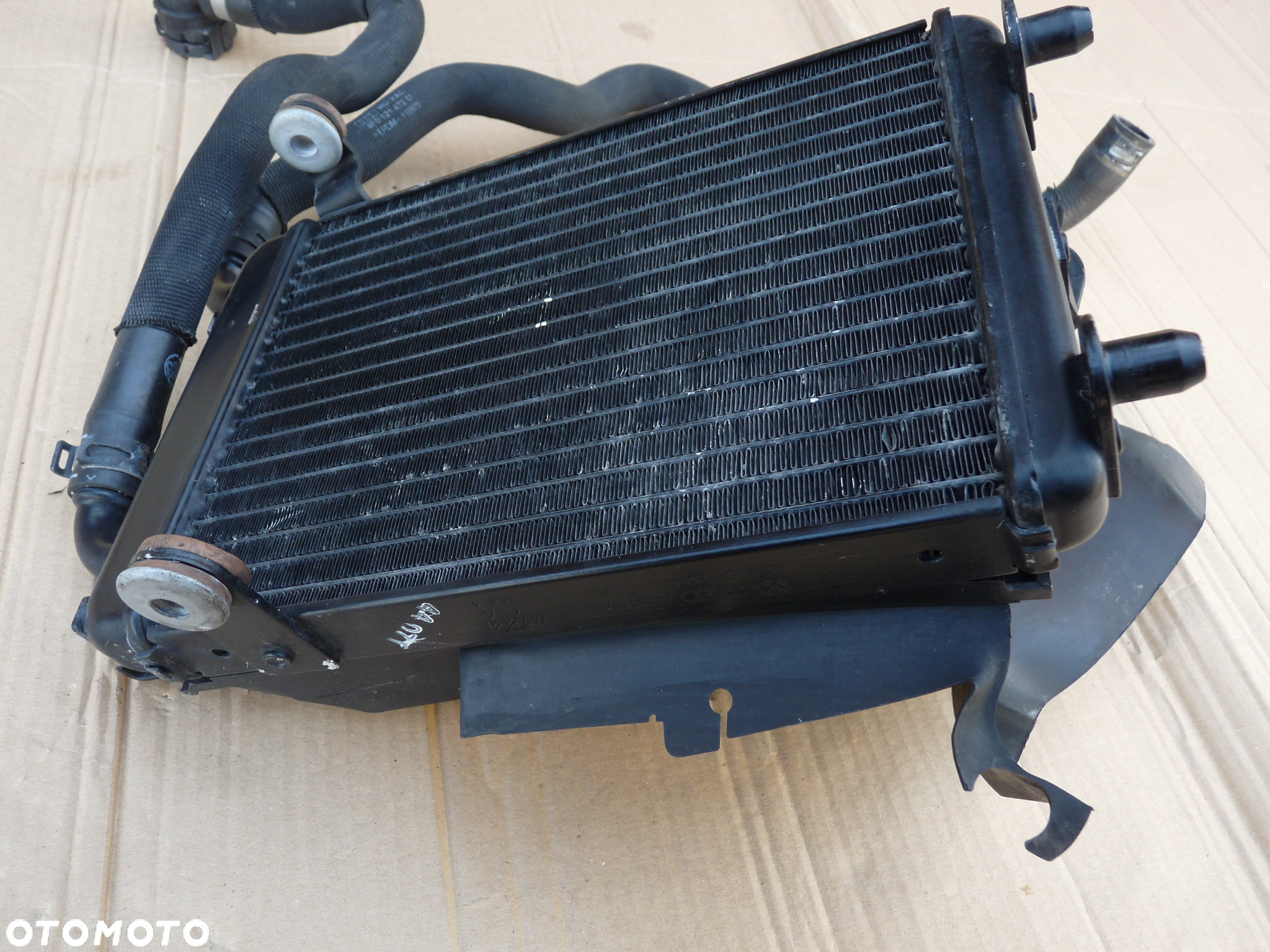 AUDI A6 C6 S6 5.2 FSI BXA DODATKOWA CHŁODNICA WODY 4F0121212G - 12